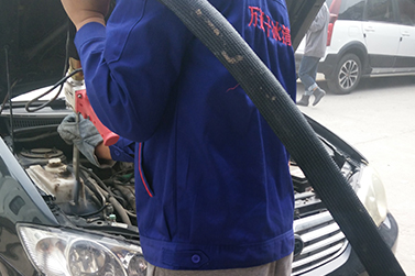 干冰清洗機(jī)清洗汽車發(fā)動機(jī) 引擎積碳清除