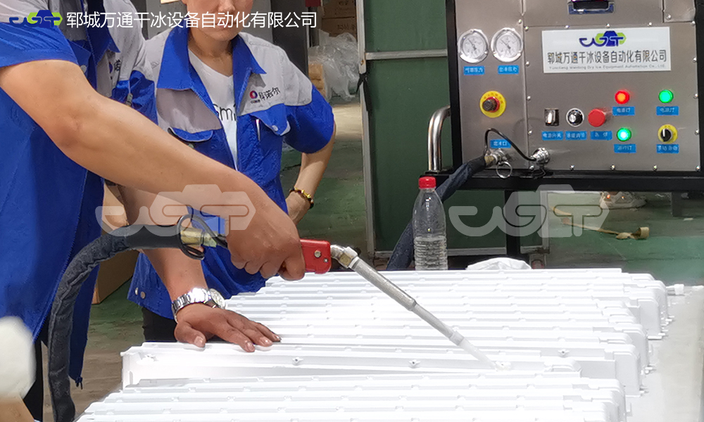 發(fā)泡劑 發(fā)泡膠怎么清理？