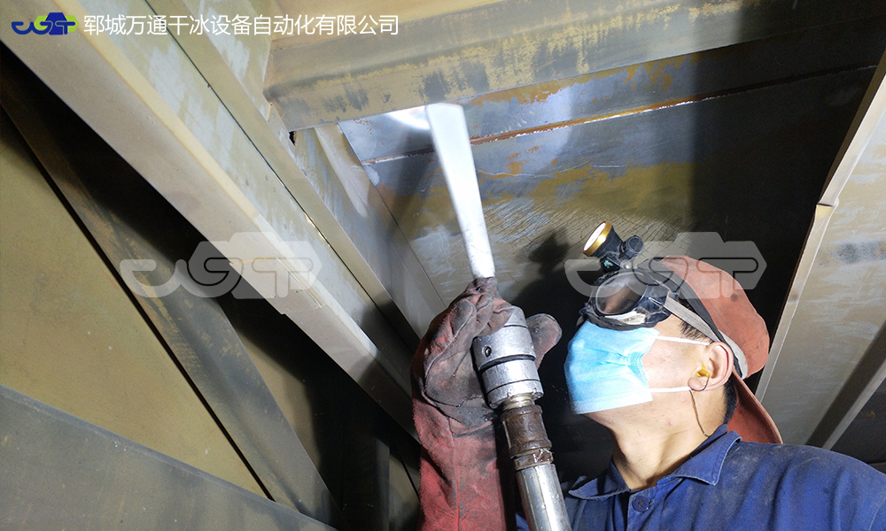 塑料薄膜業(yè) TDO 風(fēng)箱、鏈鋏干冰清洗革新：不拆卸清洗技術(shù)全解析